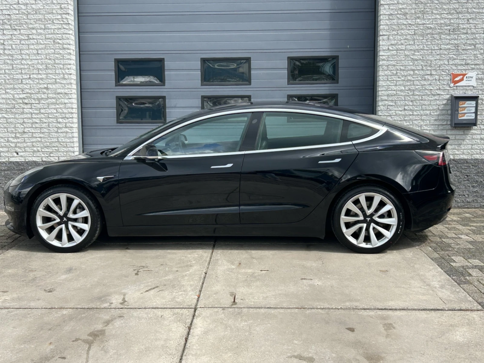 Tesla Model 3  4х4 Европейска Гаранция - изображение 3