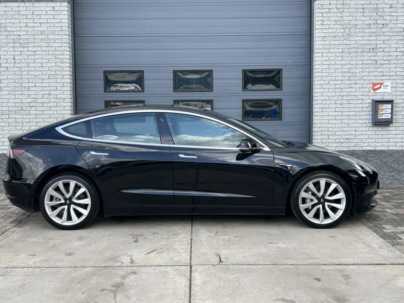 Tesla Model 3  4х4 Европейска Гаранция - изображение 4