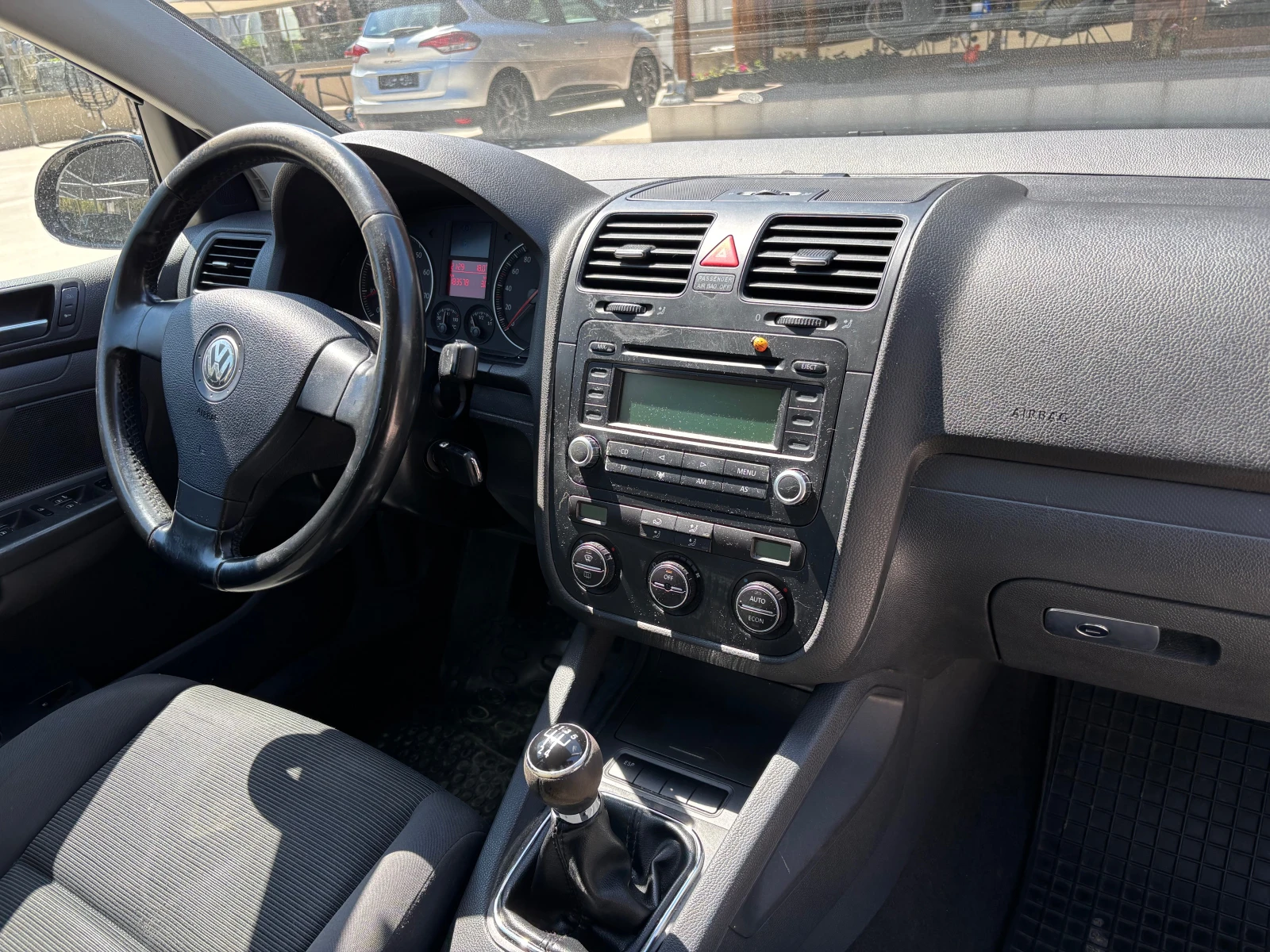 VW Golf 1, 4бен.75к.Климатроник., снимка 16 - Автомобили и джипове - 52745515