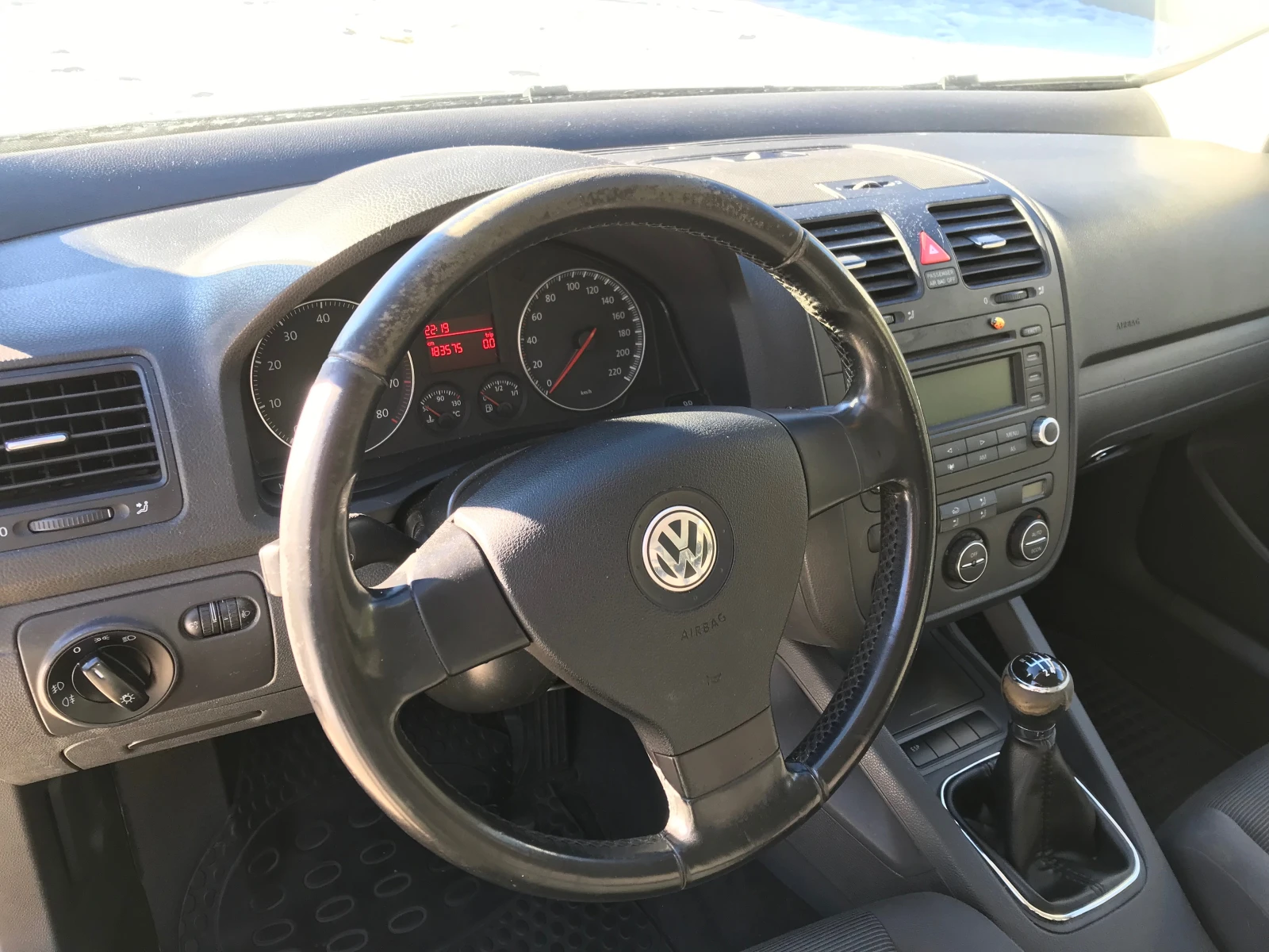 VW Golf 1, 4бен.75к.Климатроник. - изображение 9