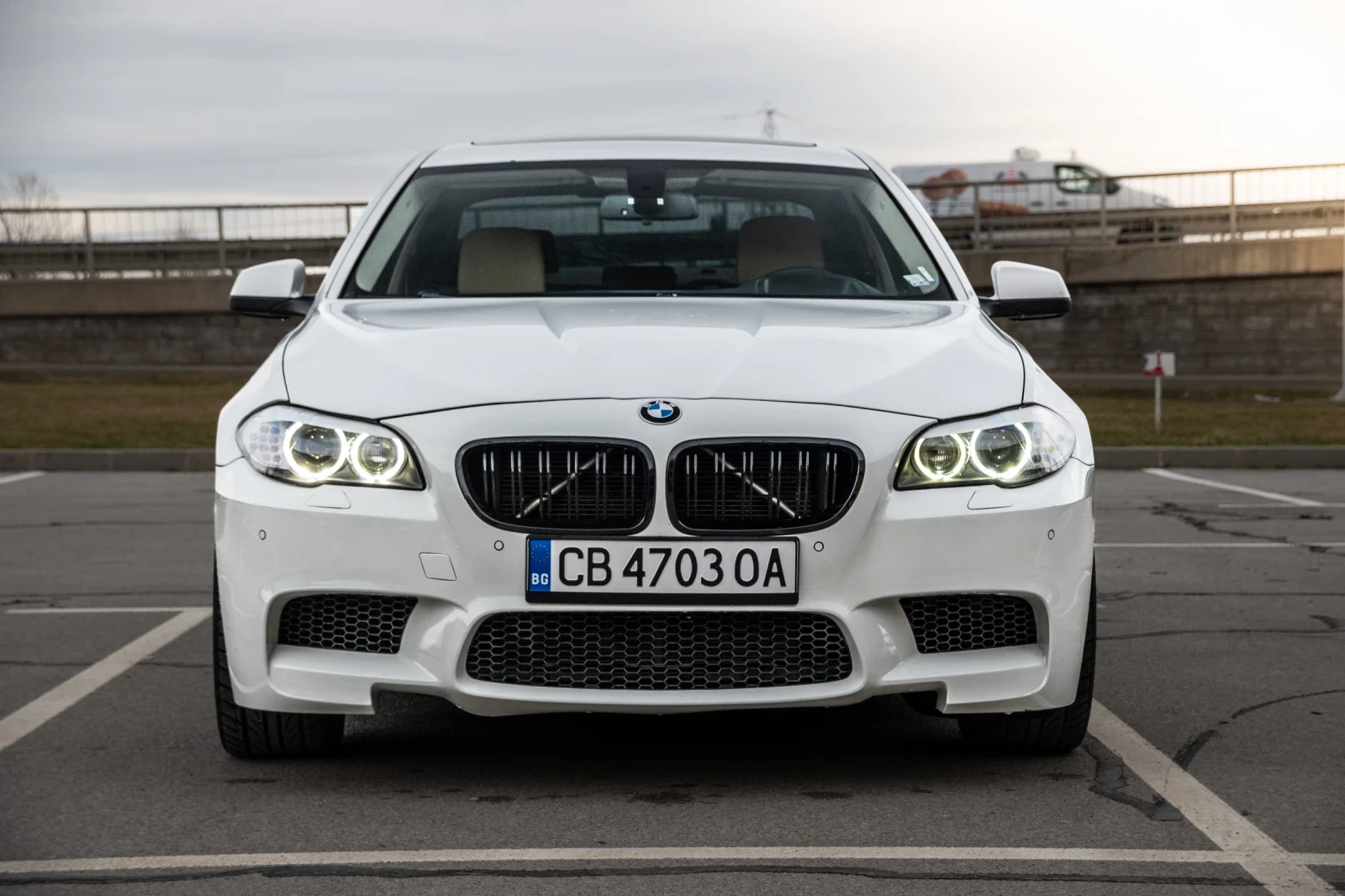 BMW 535 Xdrive /KEYLESS/360/HEAD UP, снимка 2 - Автомобили и джипове - 53459589