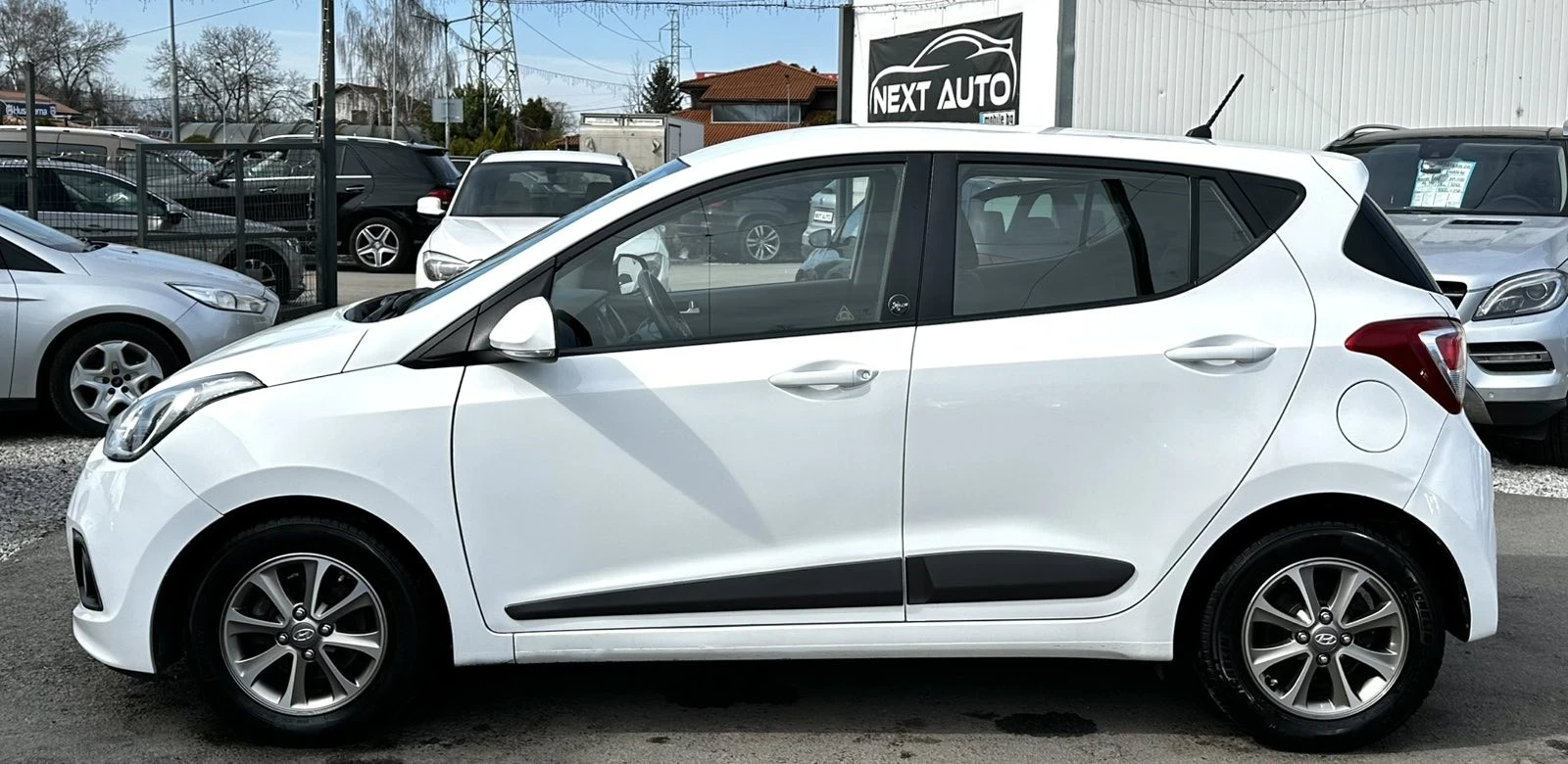 Hyundai I10 1.0i 68HP LPG NAVI EU6B - изображение 8
