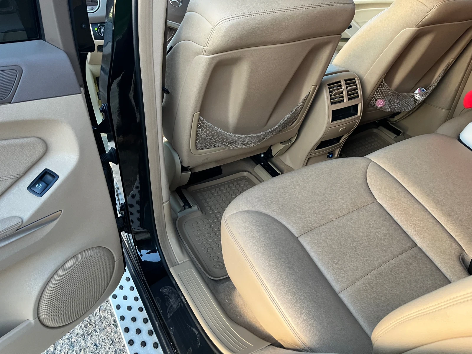 Mercedes-Benz ML 550 Mercedes ML 550 5.5 V8 388к.с AMG | ТОП състояние , снимка 15 - Автомобили и джипове - 54174994