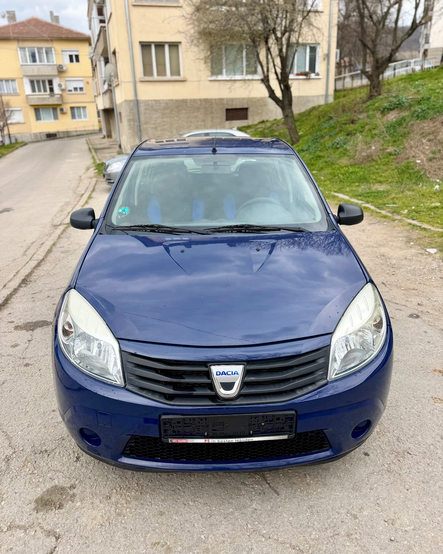 Dacia Sandero 1.2i, снимка 2 - Автомобили и джипове - 54350863