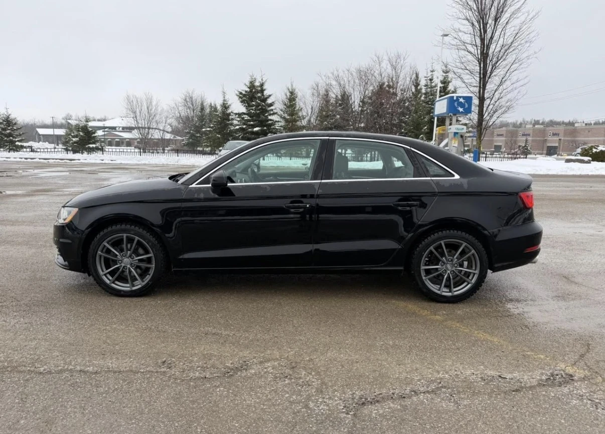 Audi A3 2.0TDI * СЕДАН * ПОДГРЕВ * ПАНОРАМА * CARFAX * , снимка 2 - Автомобили и джипове - 54379933