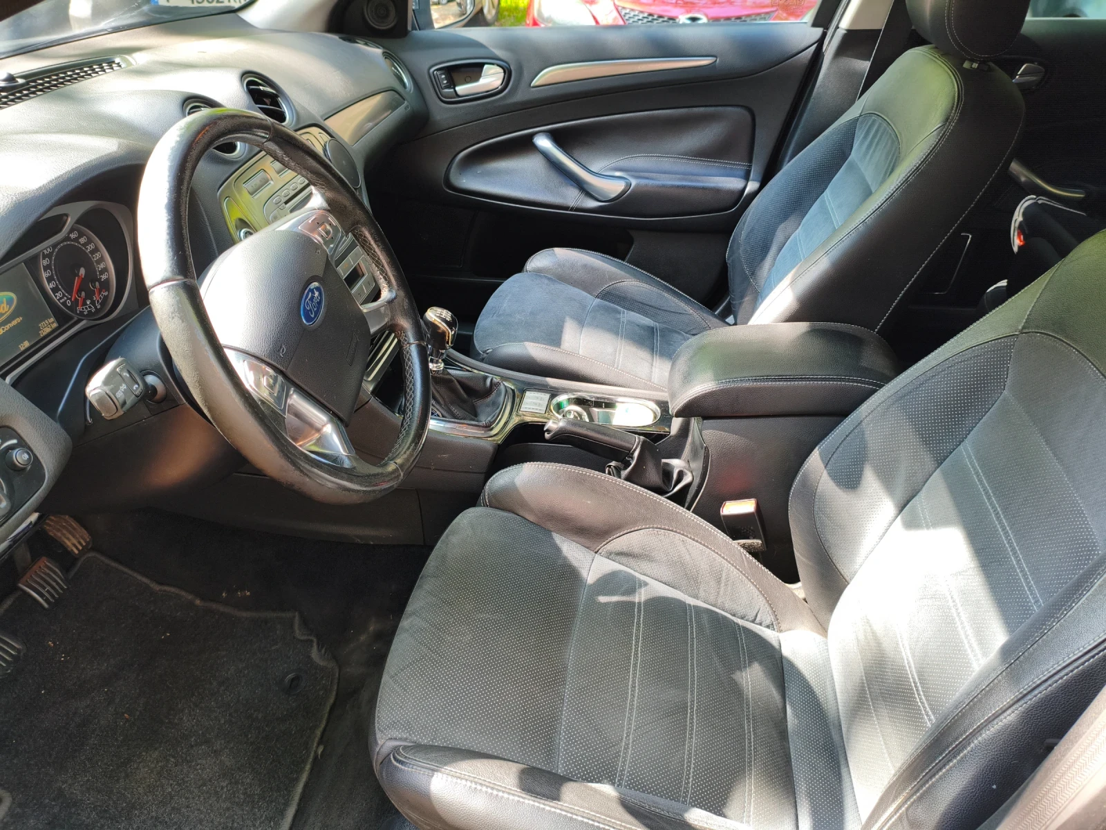 Ford Mondeo 2.2TDCi, снимка 4 - Автомобили и джипове - 54495780