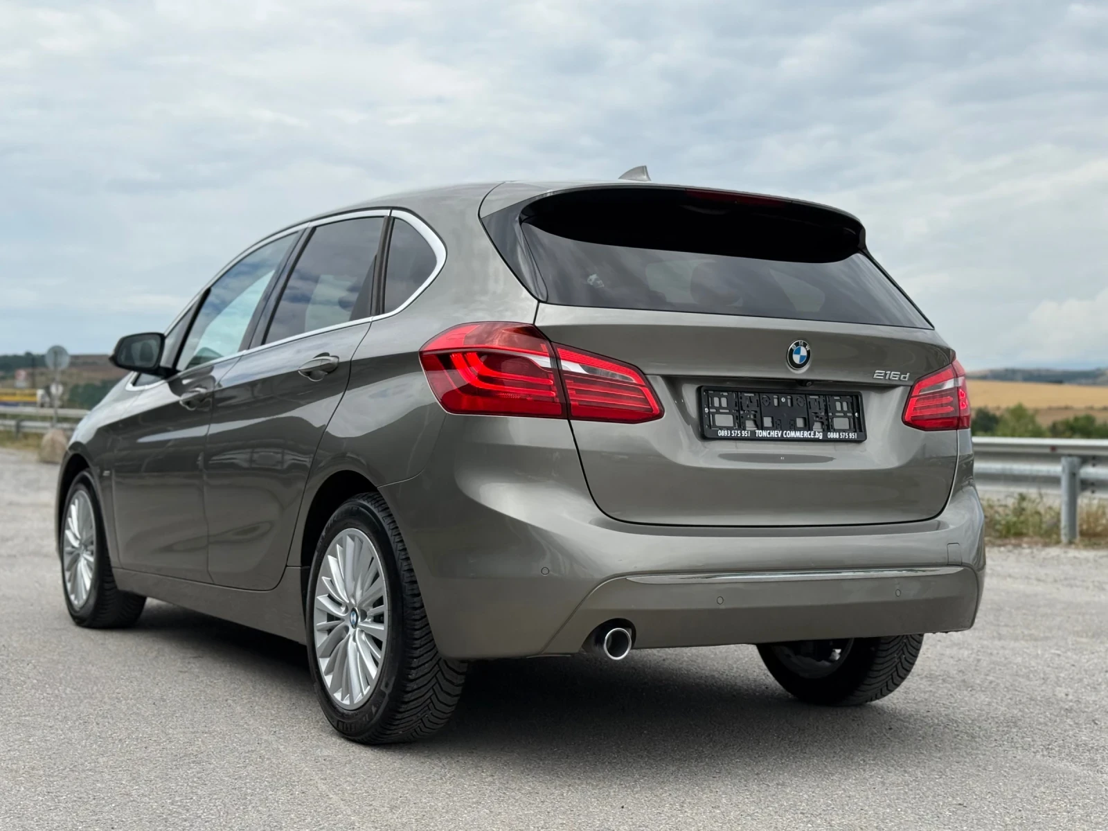 BMW 2 Active Tourer LUXURY LINE-155.000km-ДИСТРОНИК-КАМЕРА-ПОДГРЕВ, снимка 4 - Автомобили и джипове - 55135007