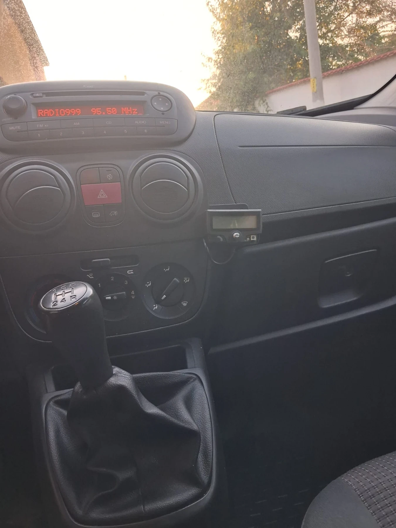 Citroen Nemo Ван, снимка 12 - Автомобили и джипове - 55429505