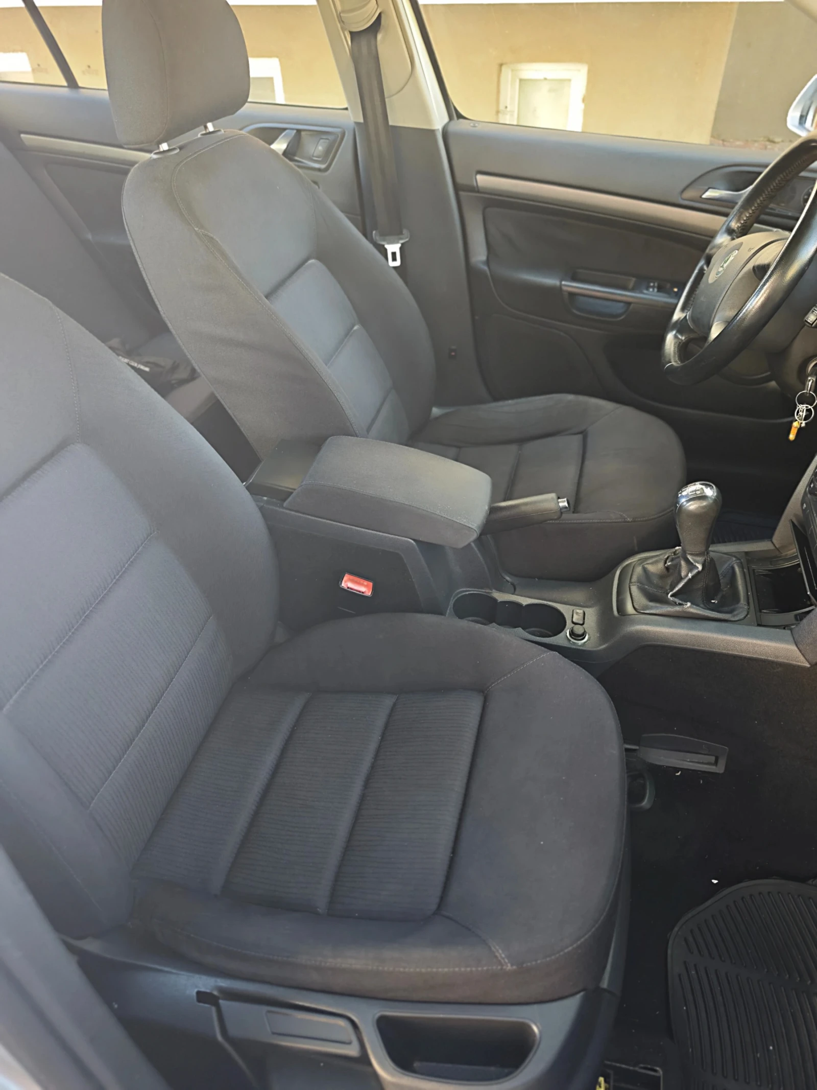 Skoda Octavia 1.9 TDI / 105, снимка 7 - Автомобили и джипове - 56187179