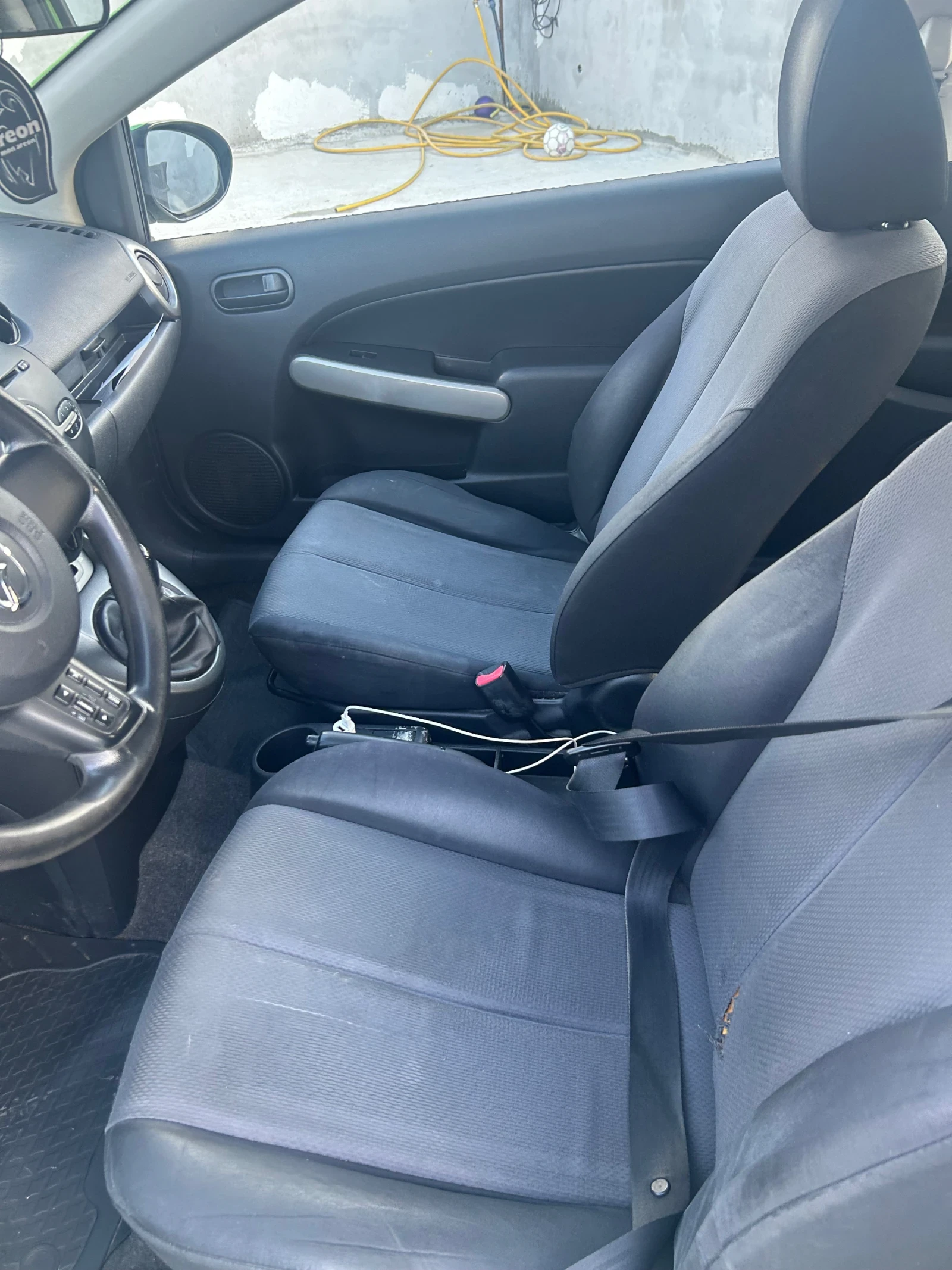 Mazda 2 Климатик/Перфектна , снимка 11 - Автомобили и джипове - 56351083