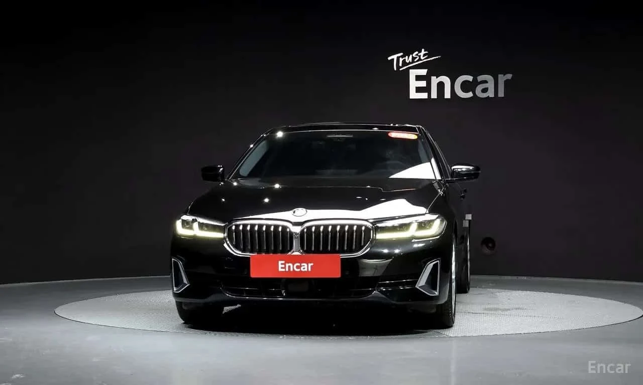 BMW 523 d Luxury | АВТОФИНАНСИРАНЕ, снимка 3 - Автомобили и джипове - 56365379