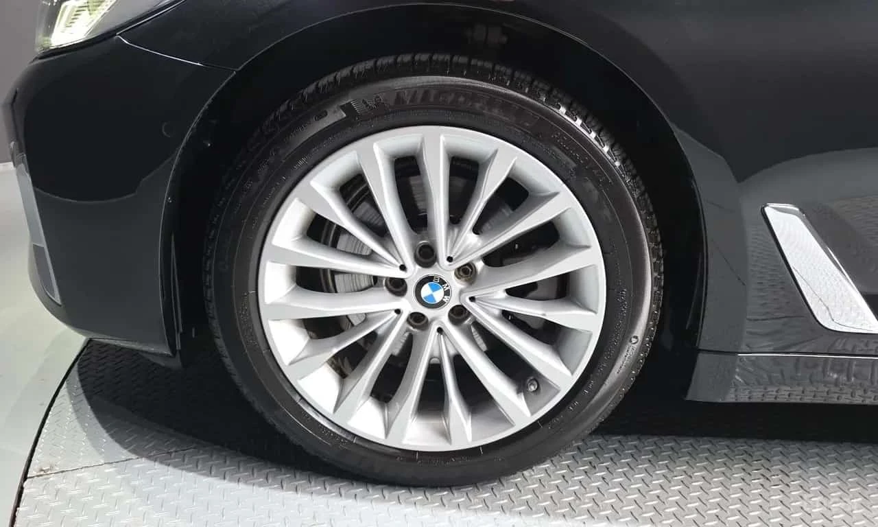 BMW 523 d Luxury | АВТОФИНАНСИРАНЕ, снимка 5 - Автомобили и джипове - 56365379