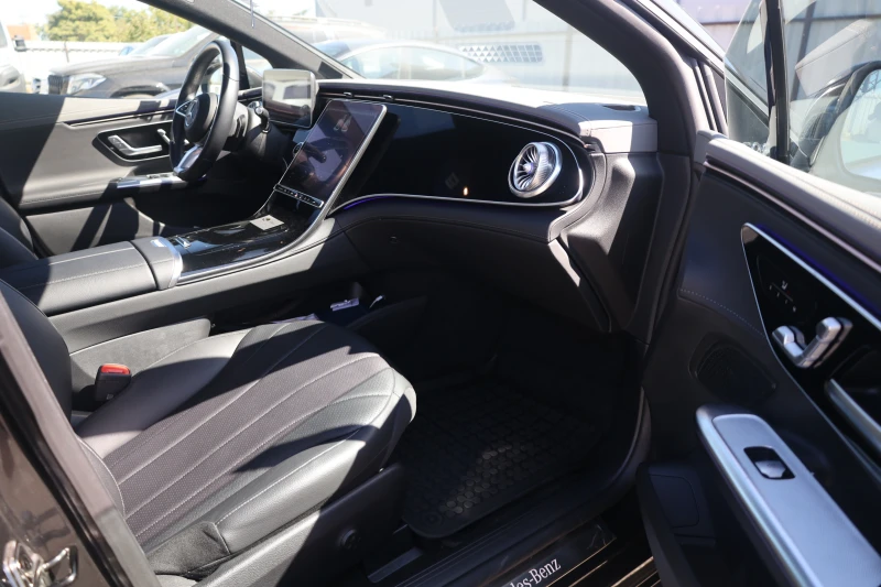 Mercedes-Benz EQE 350+ Pano KeyGO KAM DISTR SzH MY22 #iCarbg, снимка 7 - Автомобили и джипове - 51824151