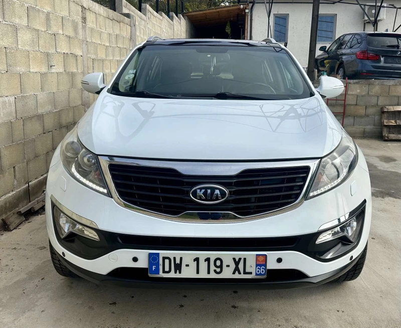 Kia Sportage 1.7 CRDi 115кс, Панорама, Кожа, Подгреви, TV, снимка 8 - Автомобили и джипове - 52465900