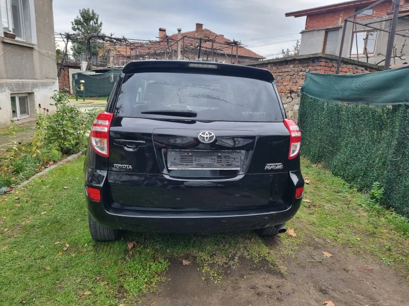 Toyota Rav4 2.2, снимка 3 - Автомобили и джипове - 52679616