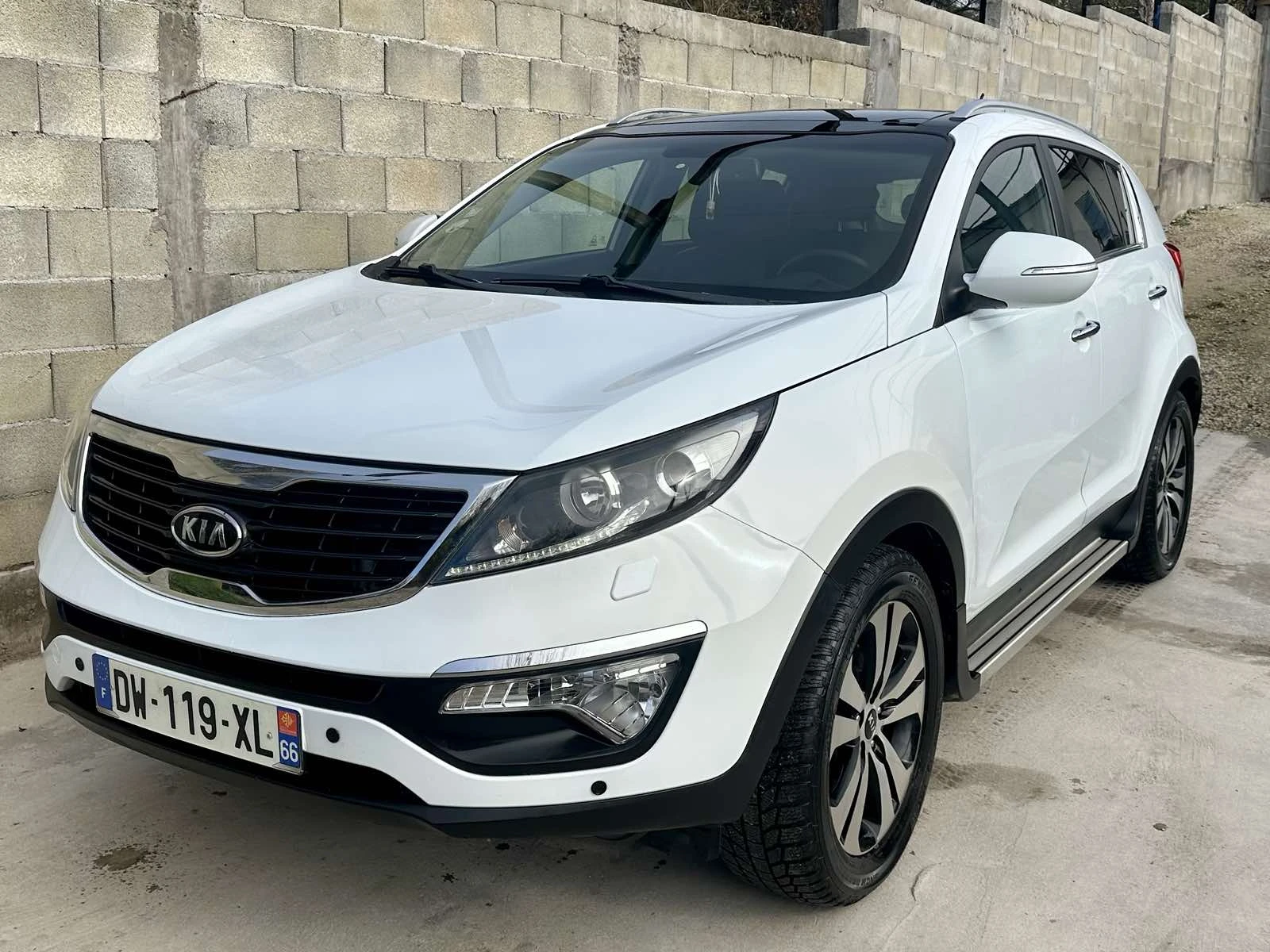 Kia Sportage 1.7 CRDi 115кс, Панорама, Кожа, Подгреви, TV, снимка 1
