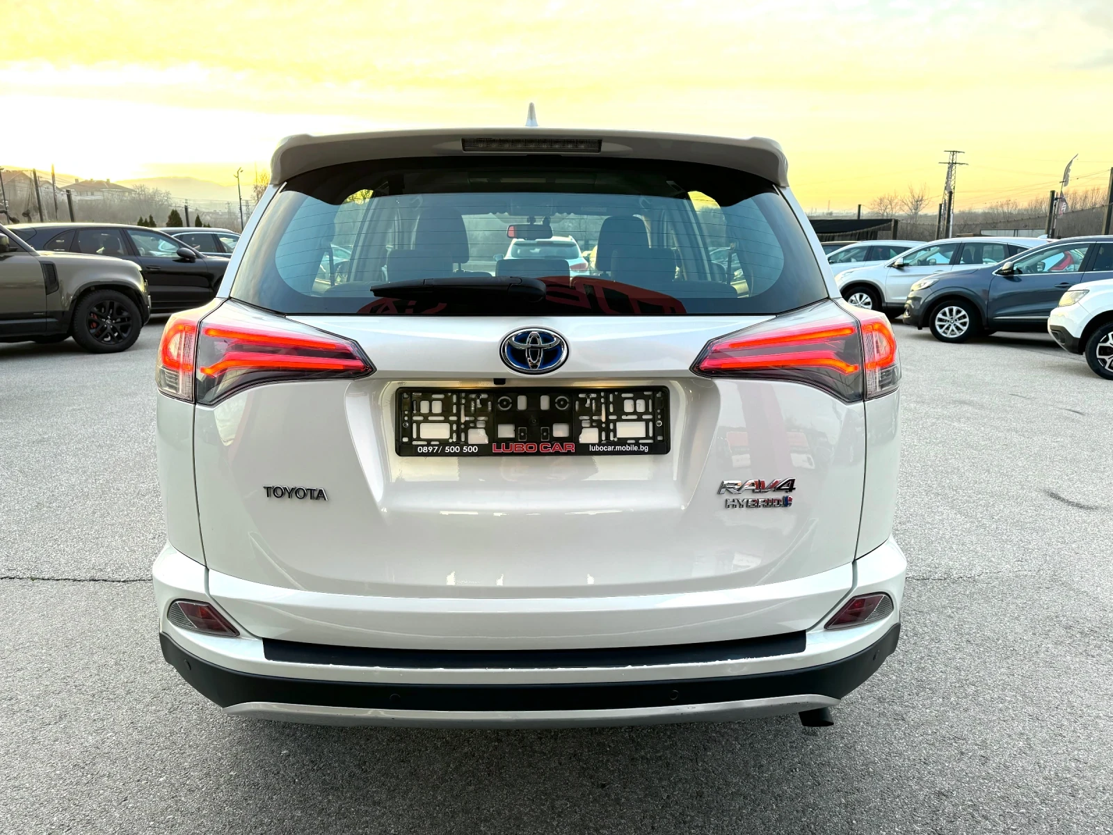 Toyota Rav4 2.5i-HYBRID-LED-NAVI-КАМЕРА - изображение 5