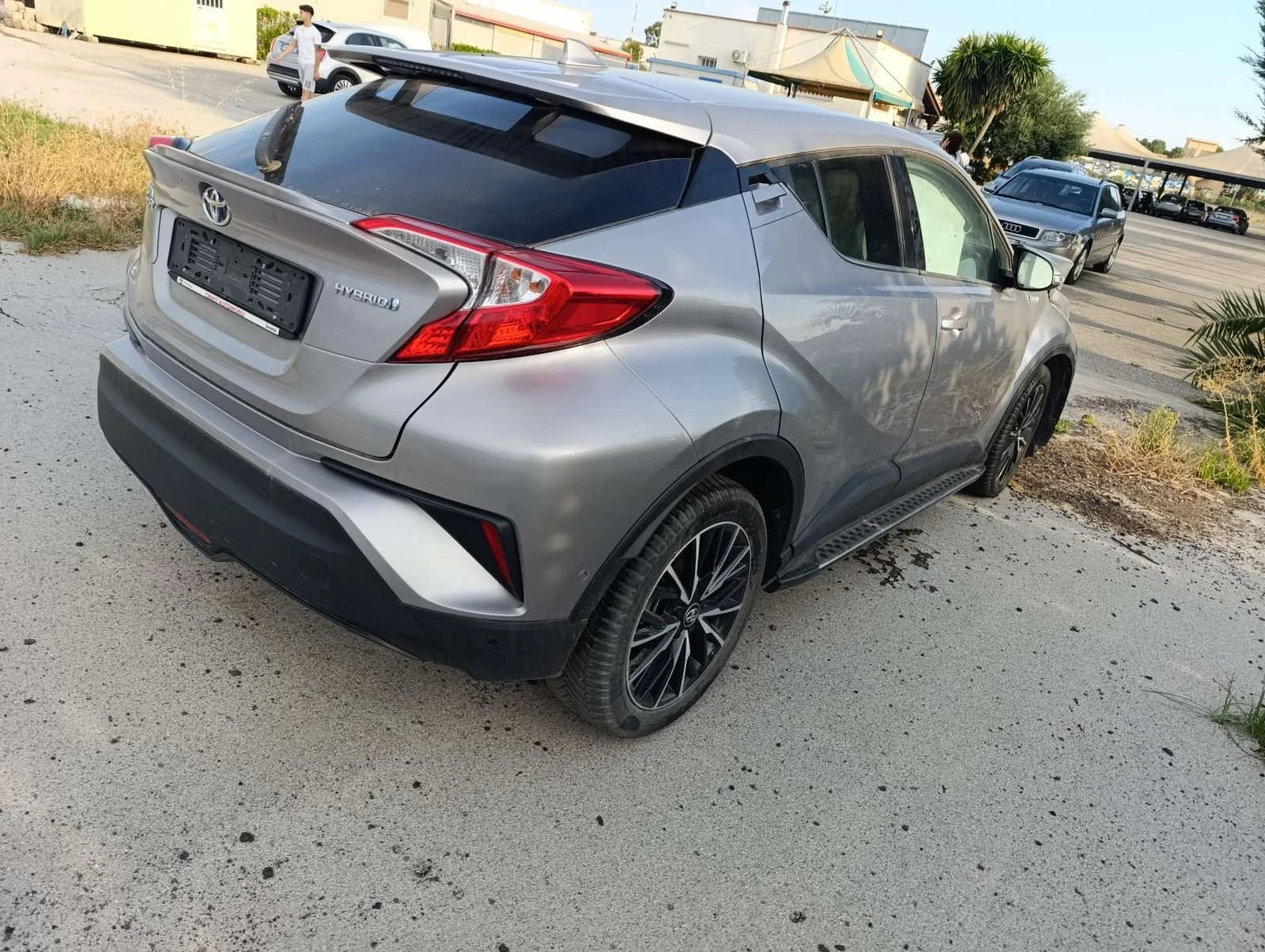 Toyota C-HR 1.8-2.0 Хибрид, снимка 2 - Автомобили и джипове - 53945663