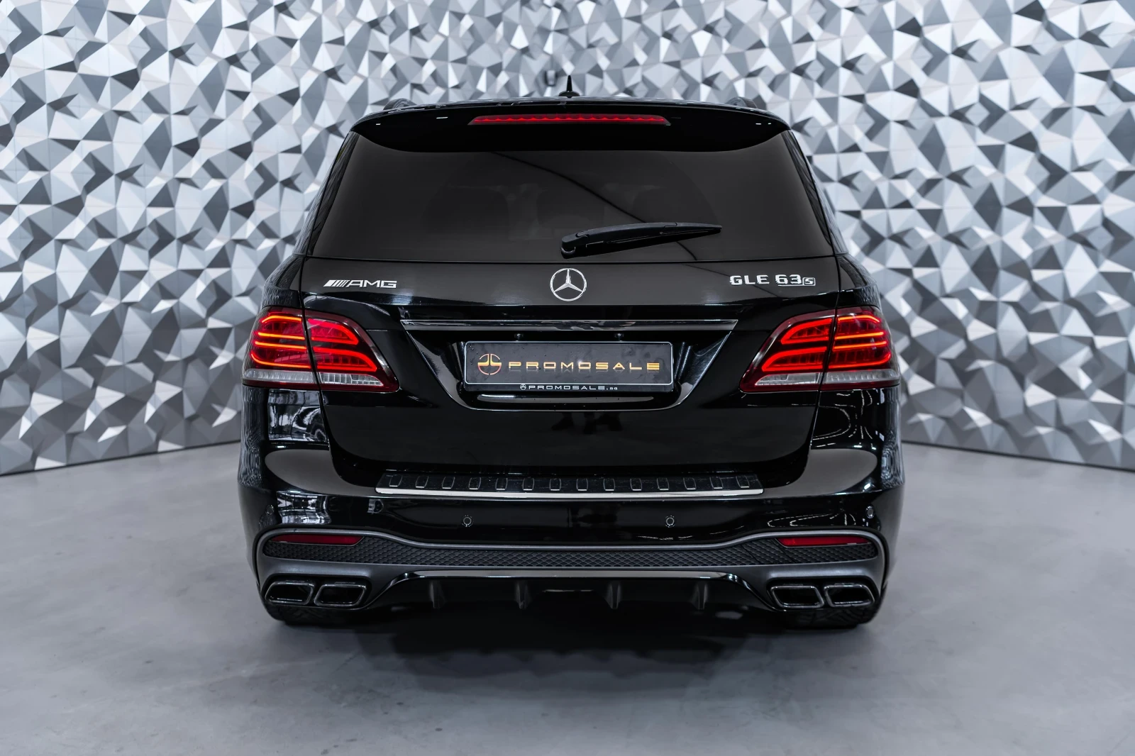 Mercedes-Benz GLE 63 AMG 4MATIC* PANO* 21'' - изображение 5