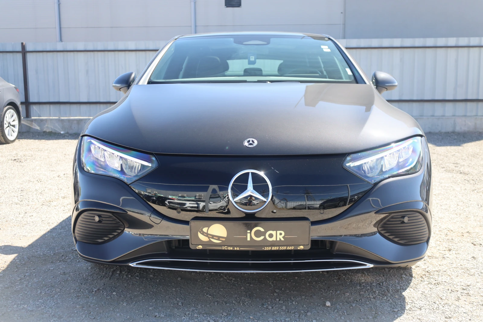 Mercedes-Benz EQE 350+ Pano KeyGO KAM DISTR SzH MY22 #iCarbg - изображение 2