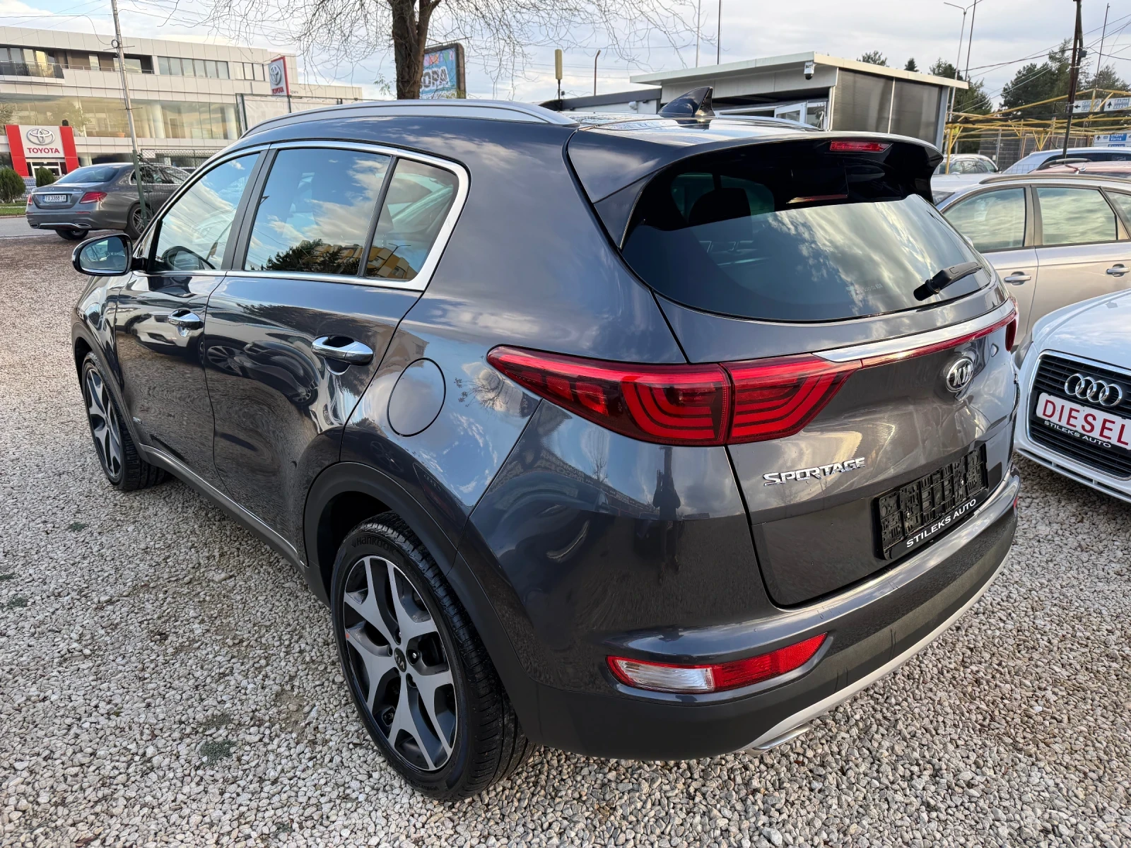 Kia Sportage GT -LINE 4x4 - изображение 6