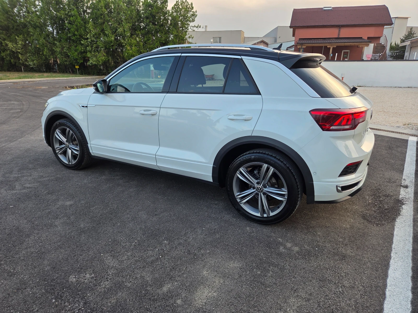 VW T-Roc R-Line, снимка 2 - Автомобили и джипове - 55389718