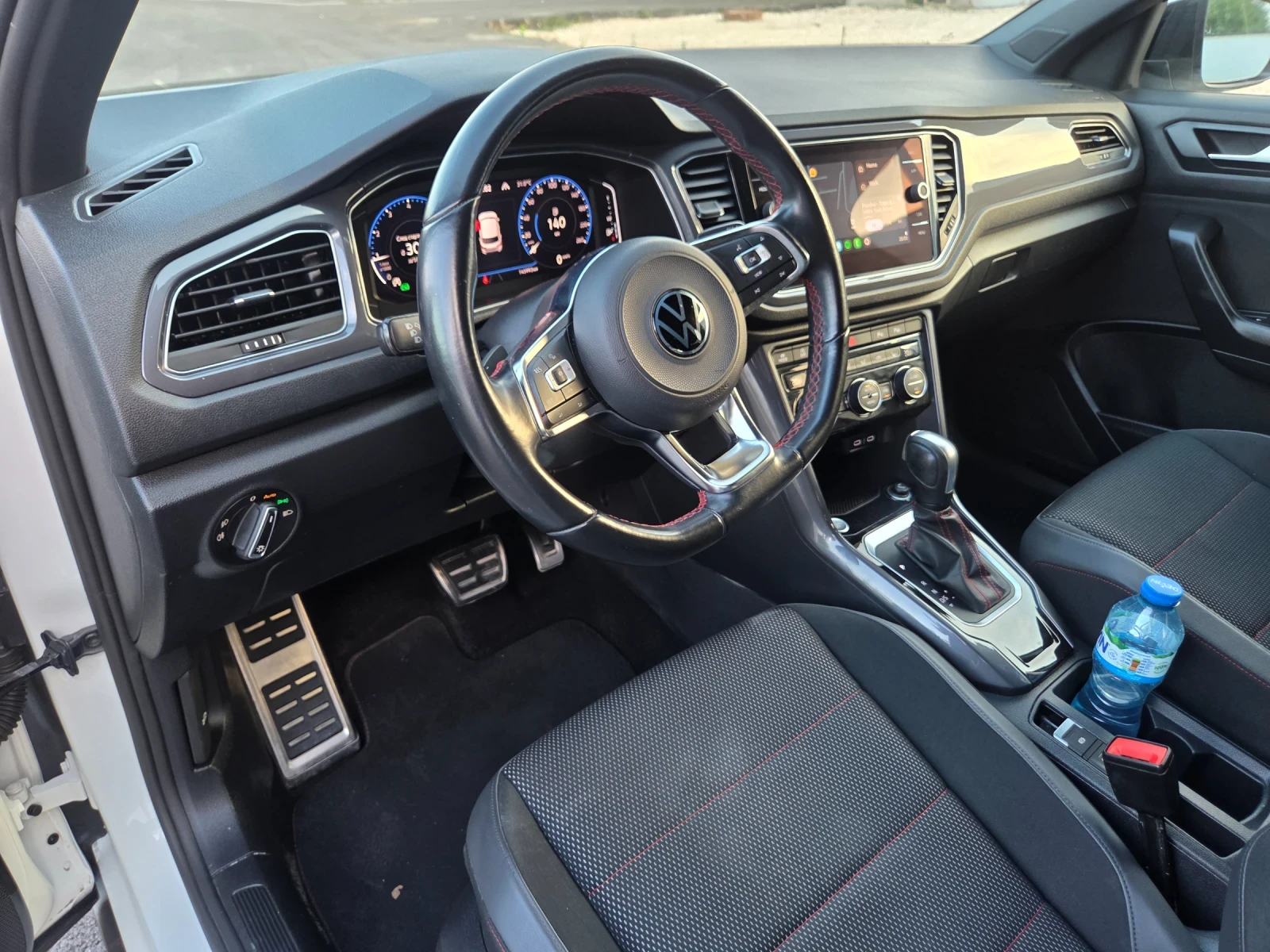VW T-Roc R-Line, снимка 12 - Автомобили и джипове - 55389718