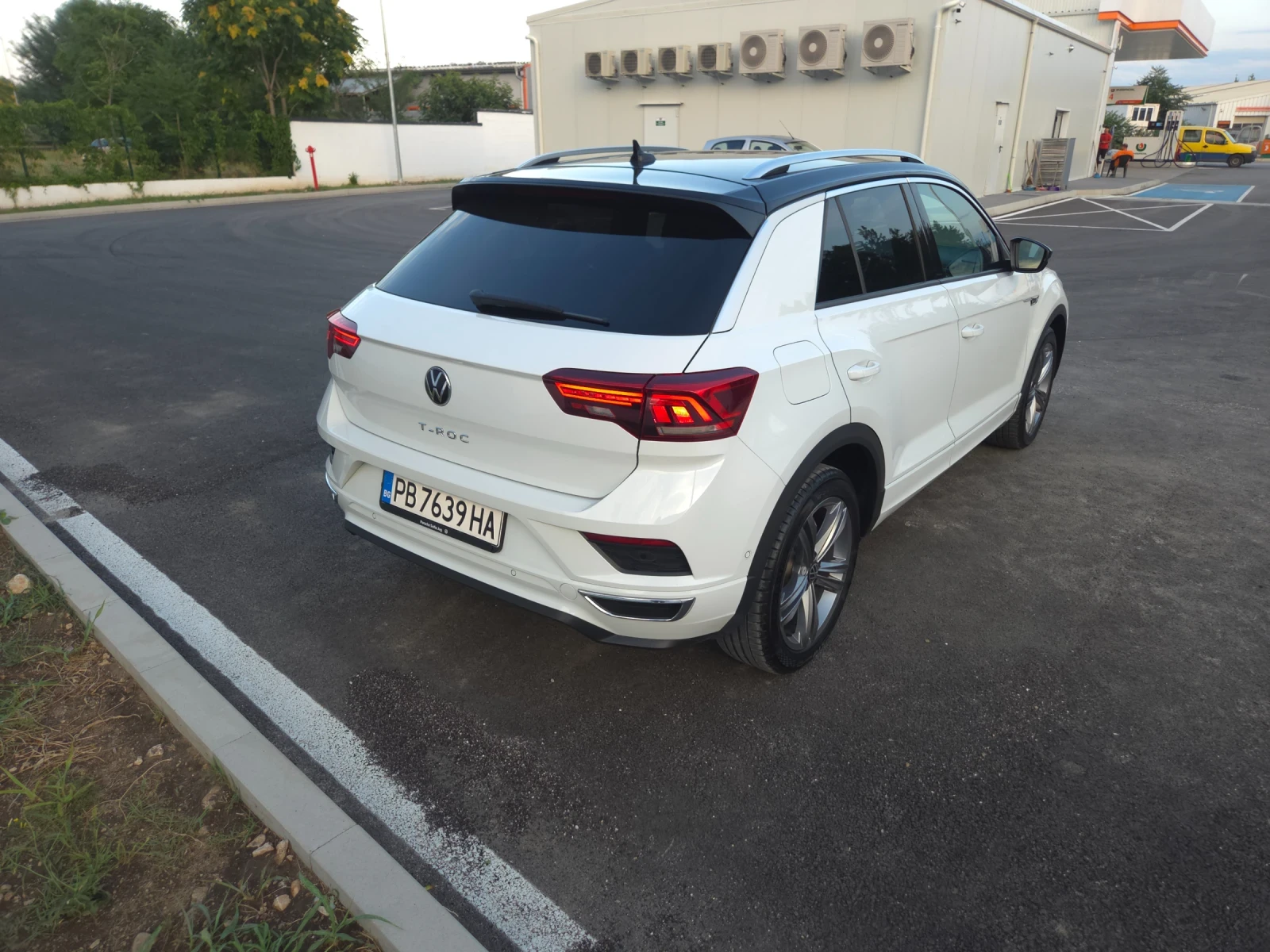 VW T-Roc R-Line, снимка 13 - Автомобили и джипове - 55389718