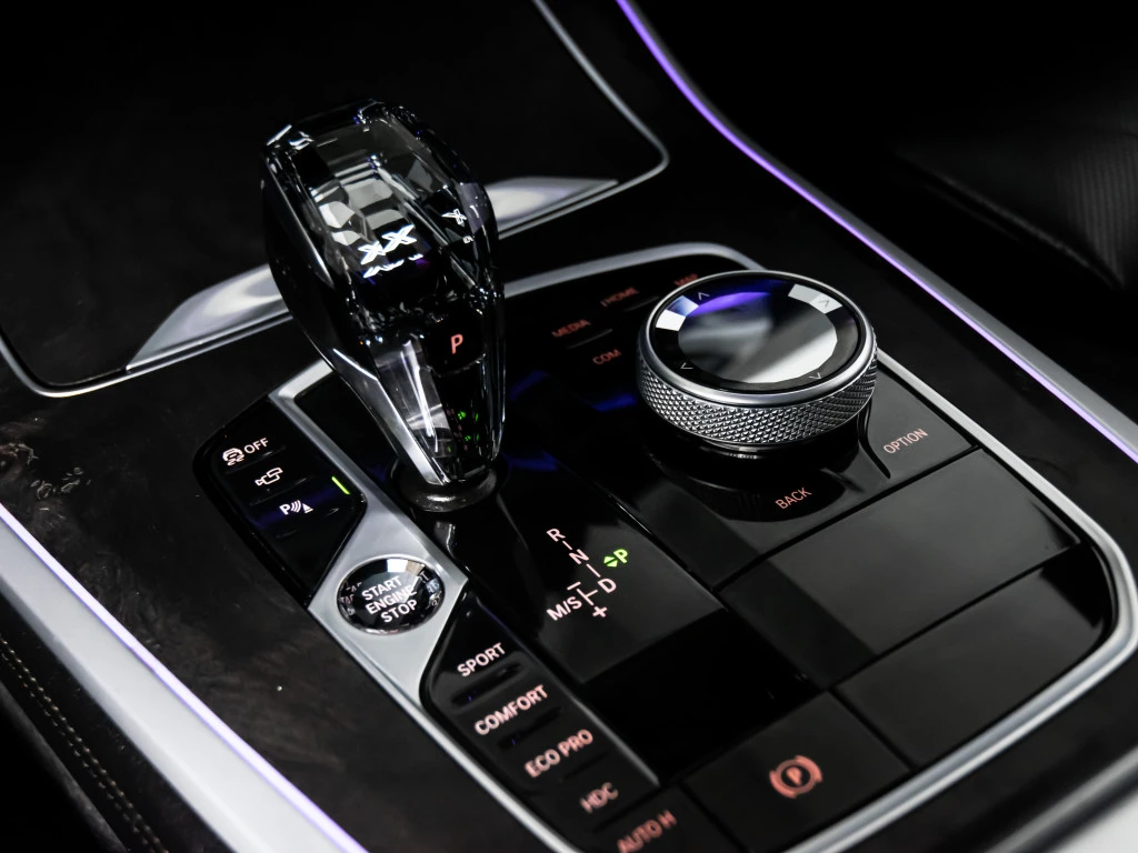 BMW X5 xDrive40i | M SPORT | HUD | CRYSTAL , снимка 11 - Автомобили и джипове - 55512945