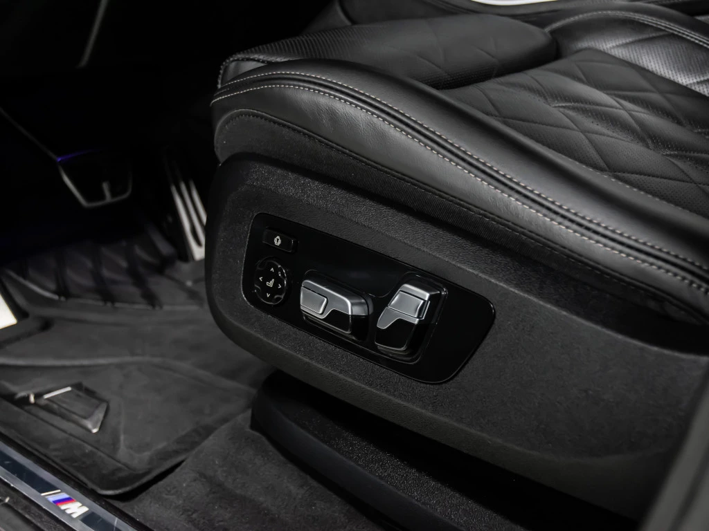 BMW X5 xDrive40i | M SPORT | HUD | CRYSTAL , снимка 8 - Автомобили и джипове - 55512945