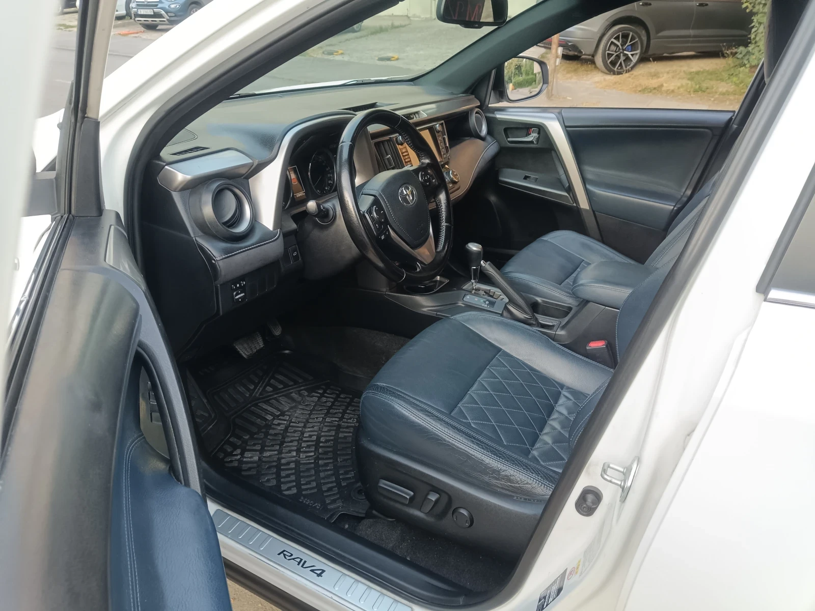 Toyota Rav4, снимка 10 - Автомобили и джипове - 55566093