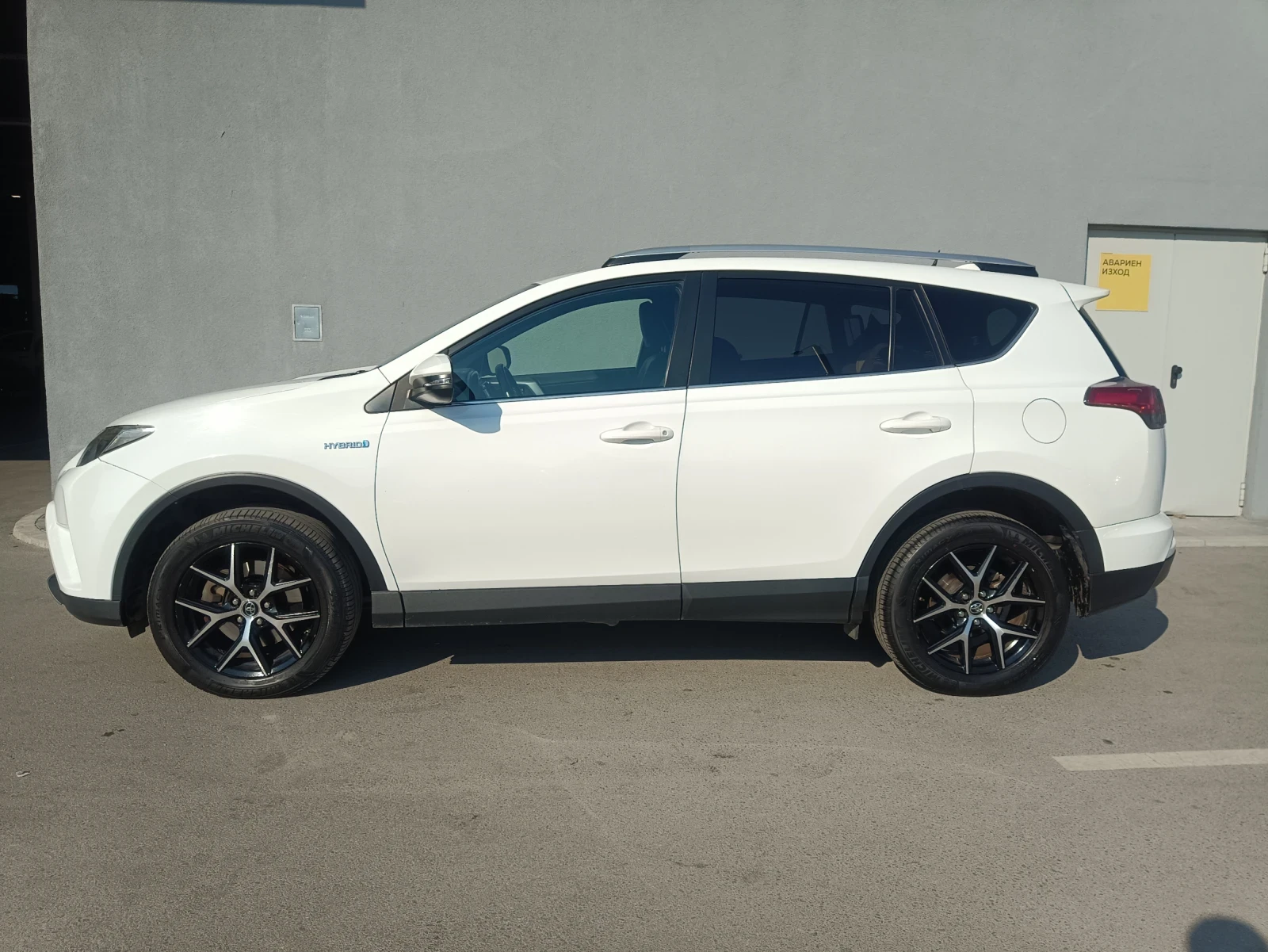 Toyota Rav4, снимка 2 - Автомобили и джипове - 55566093