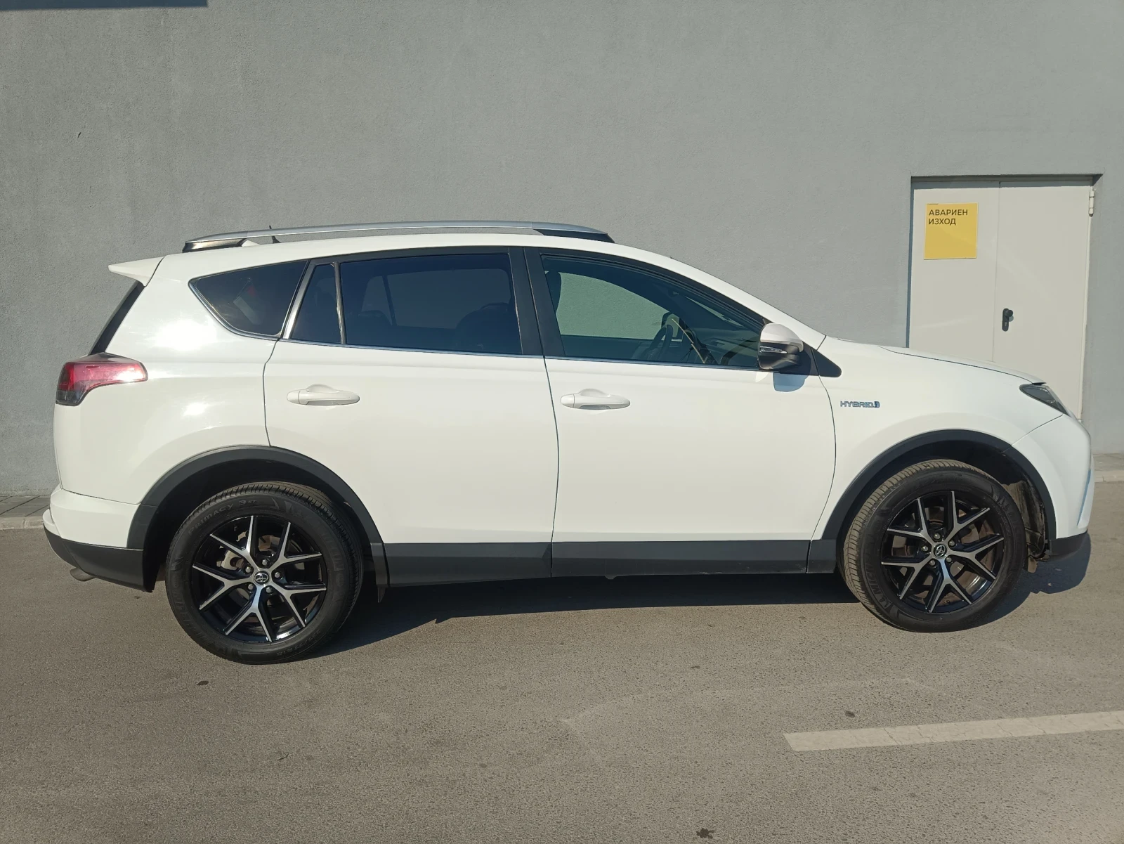 Toyota Rav4, снимка 4 - Автомобили и джипове - 55566093