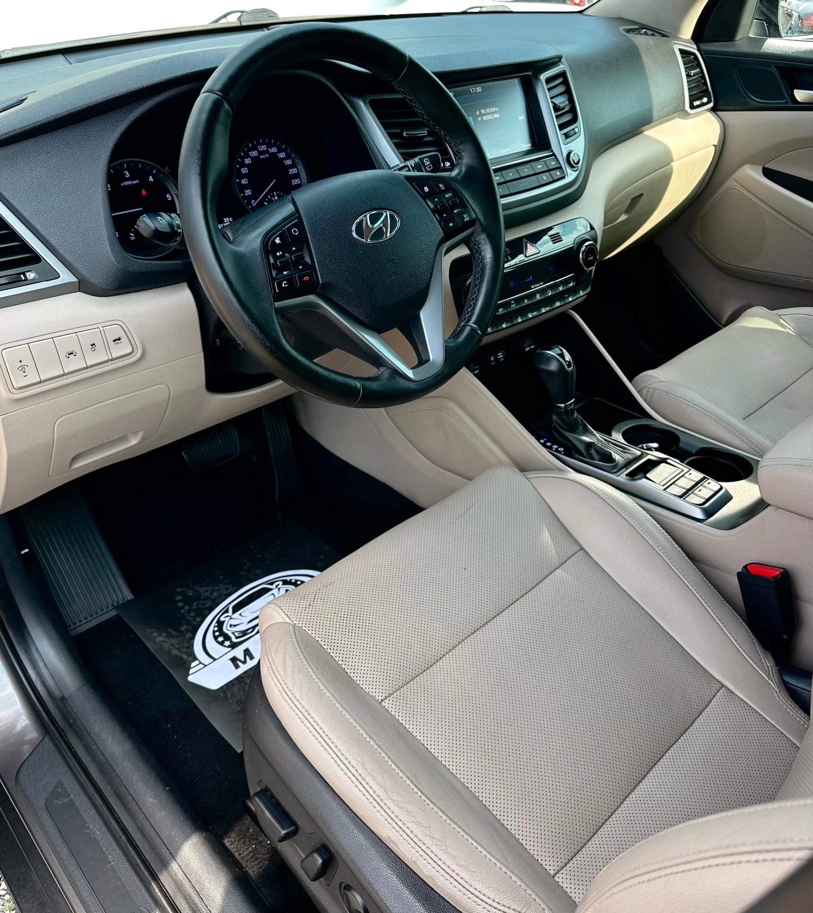 Hyundai Tucson EXCLUSIVE / KAMERA / PODGREV / AUTOMATIC / , снимка 17 - Автомобили и джипове - 55702583