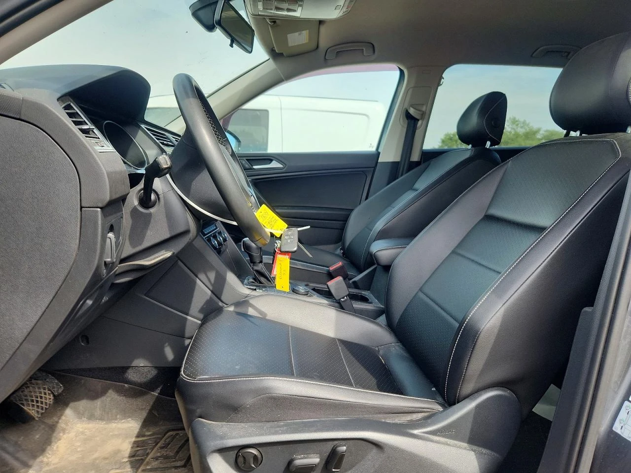 VW Tiguan 2.0l Volkswagen Se, снимка 7 - Автомобили и джипове - 56041531
