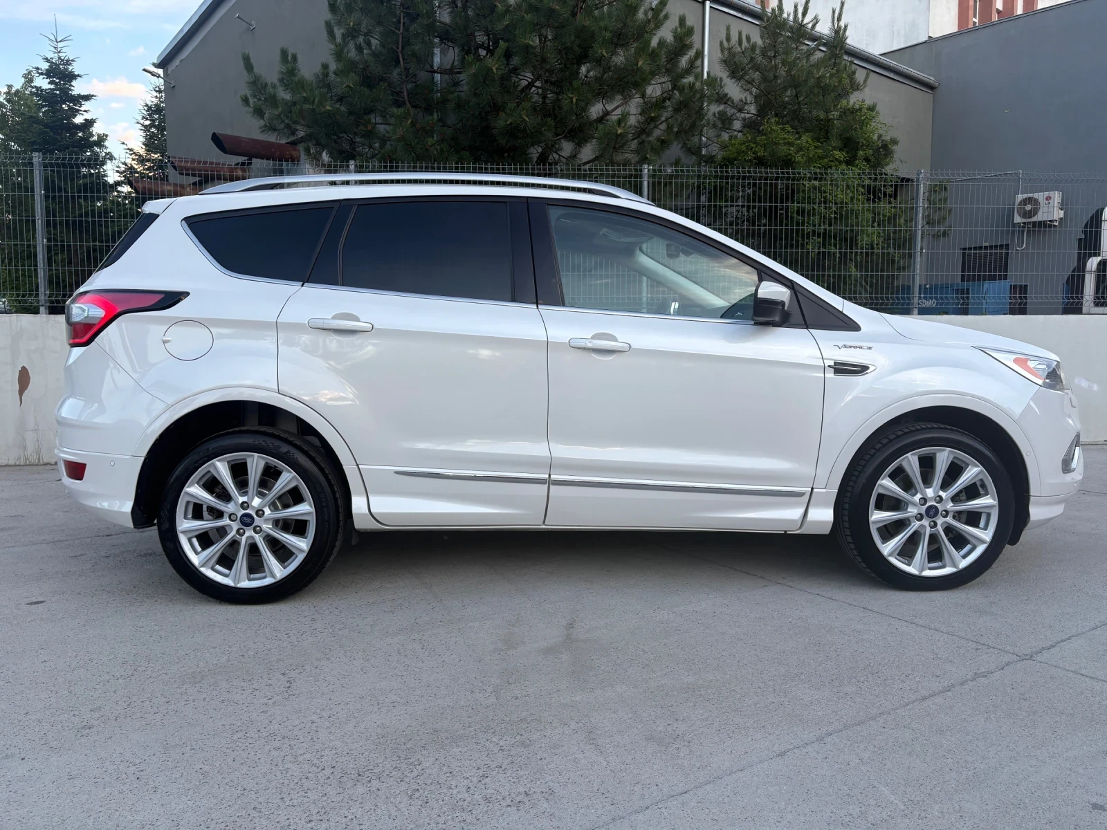 Ford Kuga Vignale AWD 180kc Automatic 148x km!!!, снимка 9 - Автомобили и джипове - 56120245
