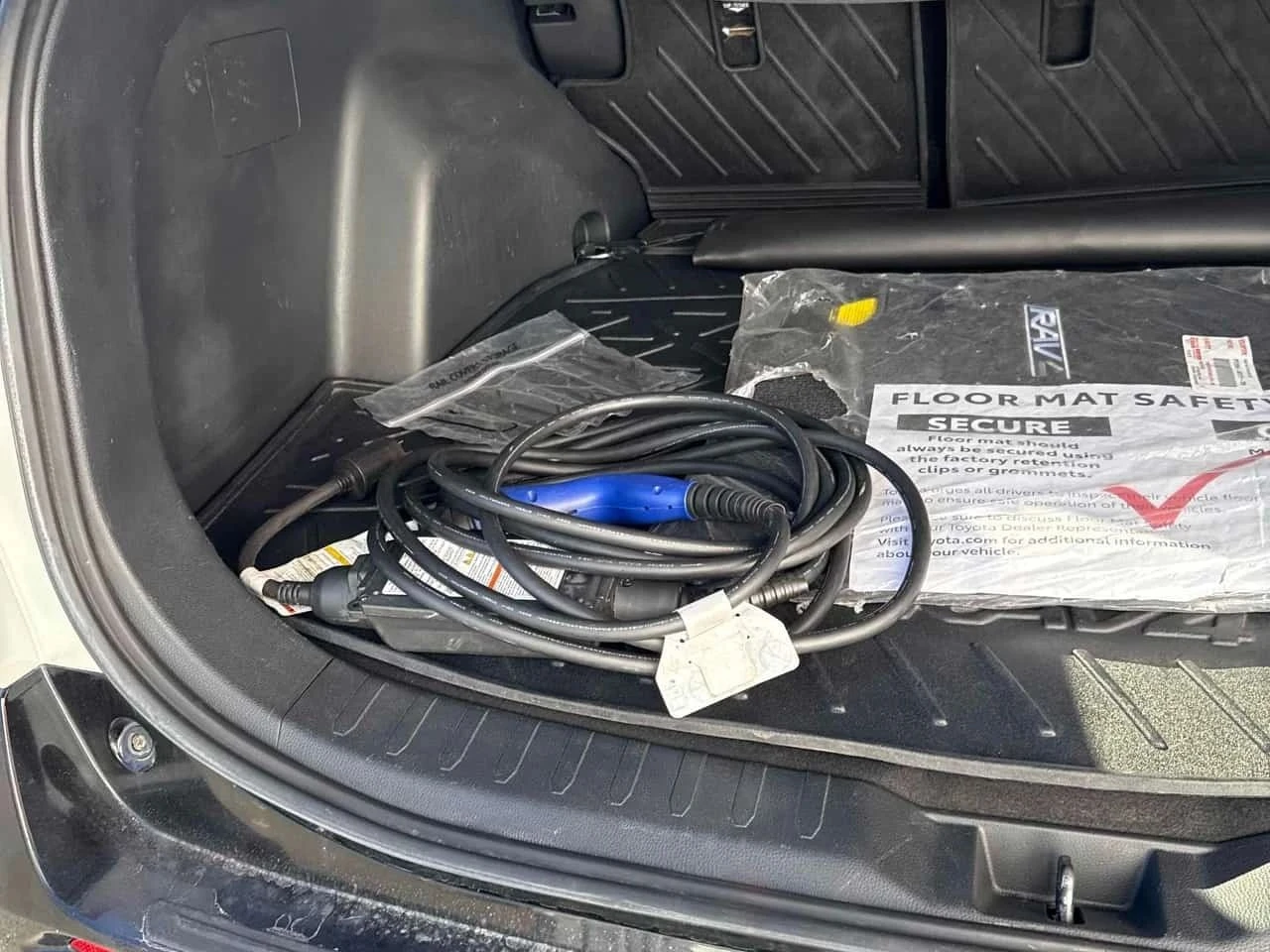 Toyota Rav4, снимка 13 - Автомобили и джипове - 56687726