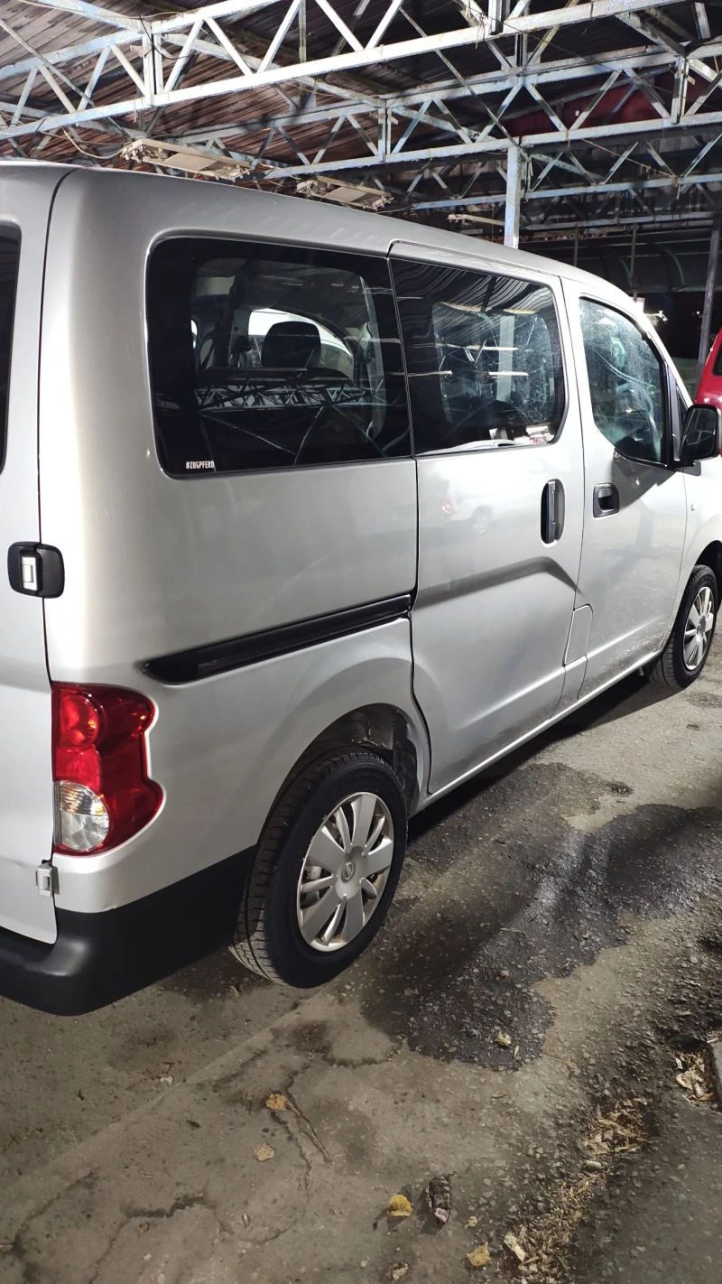 Nissan NV200 1.6i EVALIA, снимка 4 - Бусове и автобуси - 48859061