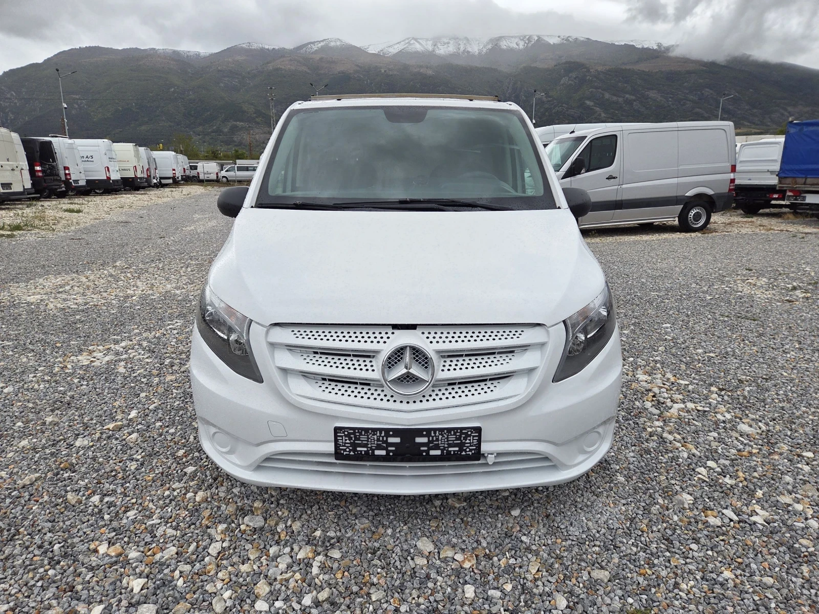 Mercedes-Benz Vito ХЛАДИЛНО - изображение 8