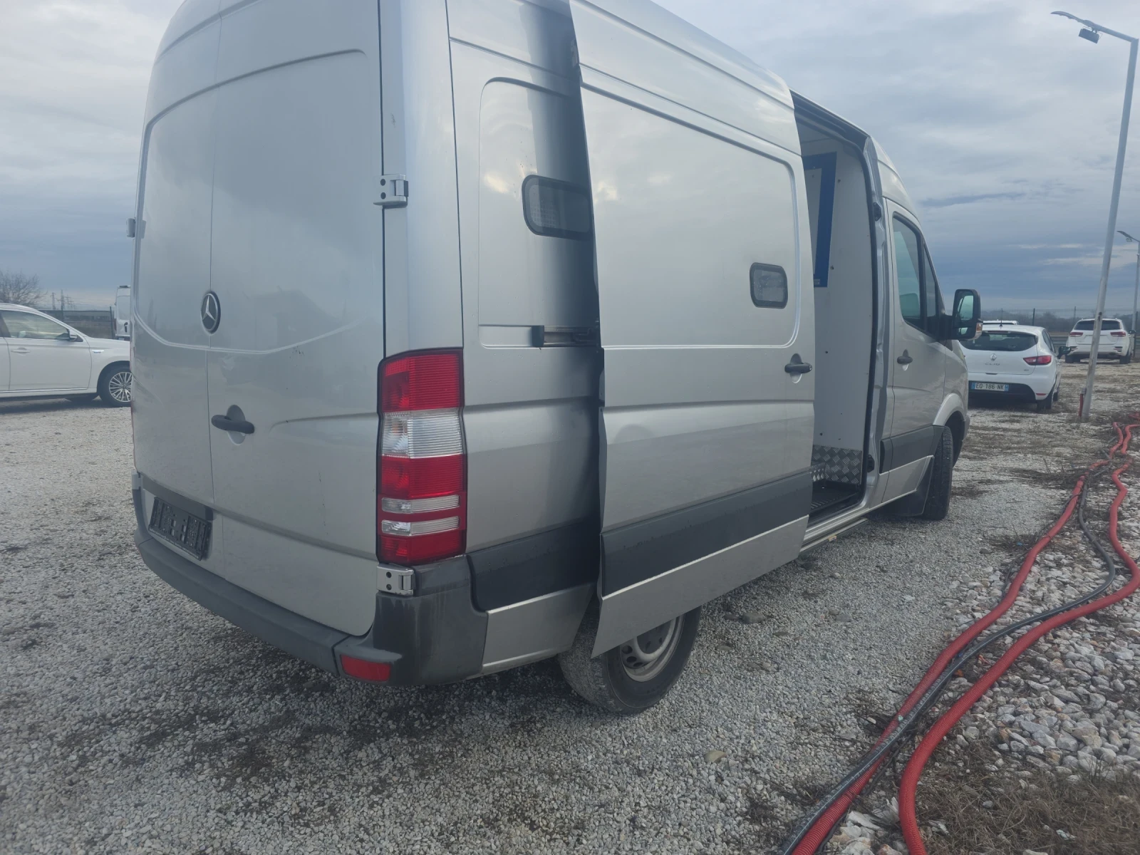 Mercedes-Benz 313 313  - изображение 3