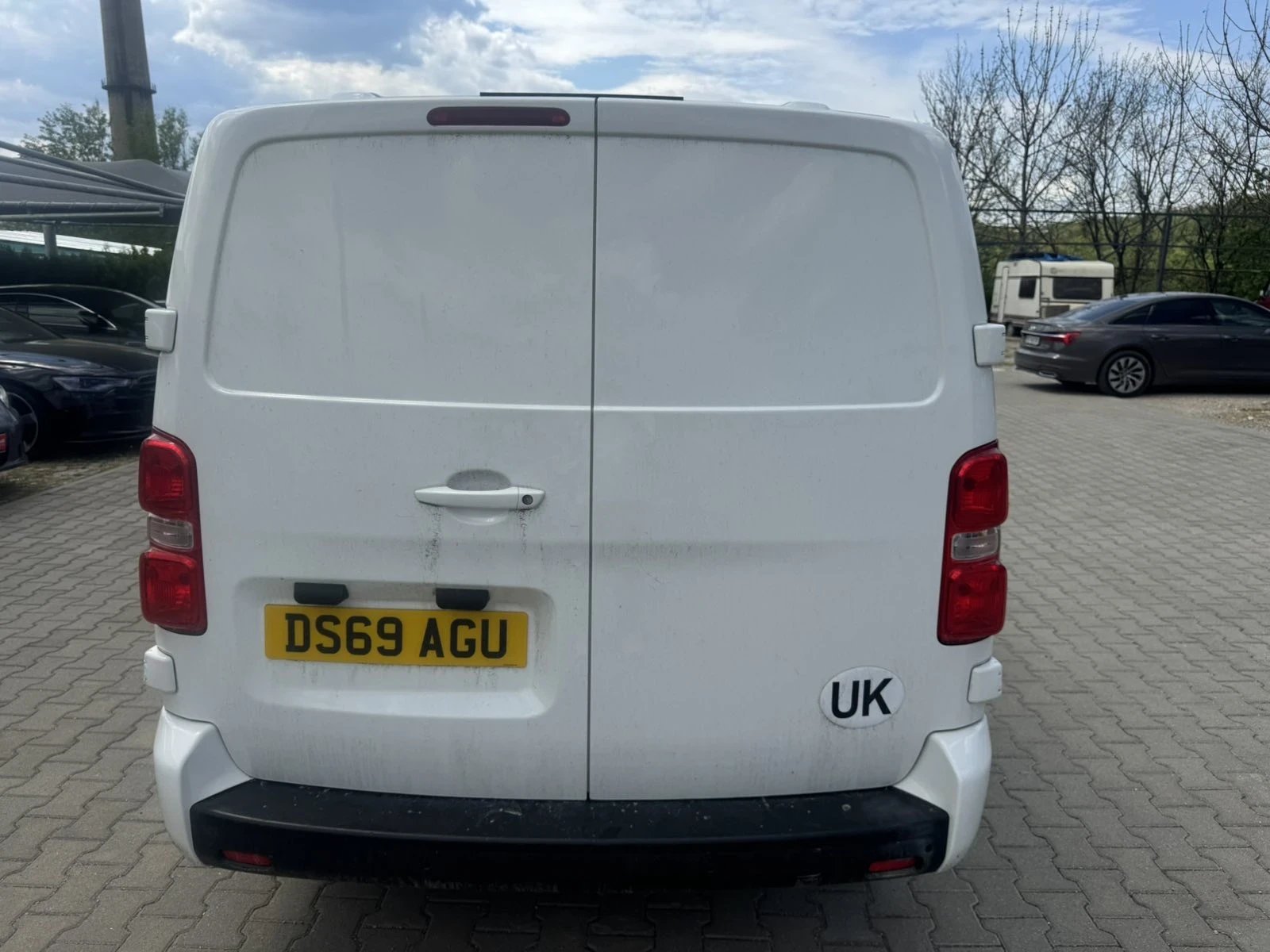 Opel Vivaro 1.5 Turbo Diesel Facelift 168000km Реални, снимка 3 - Бусове и автобуси - 54454305