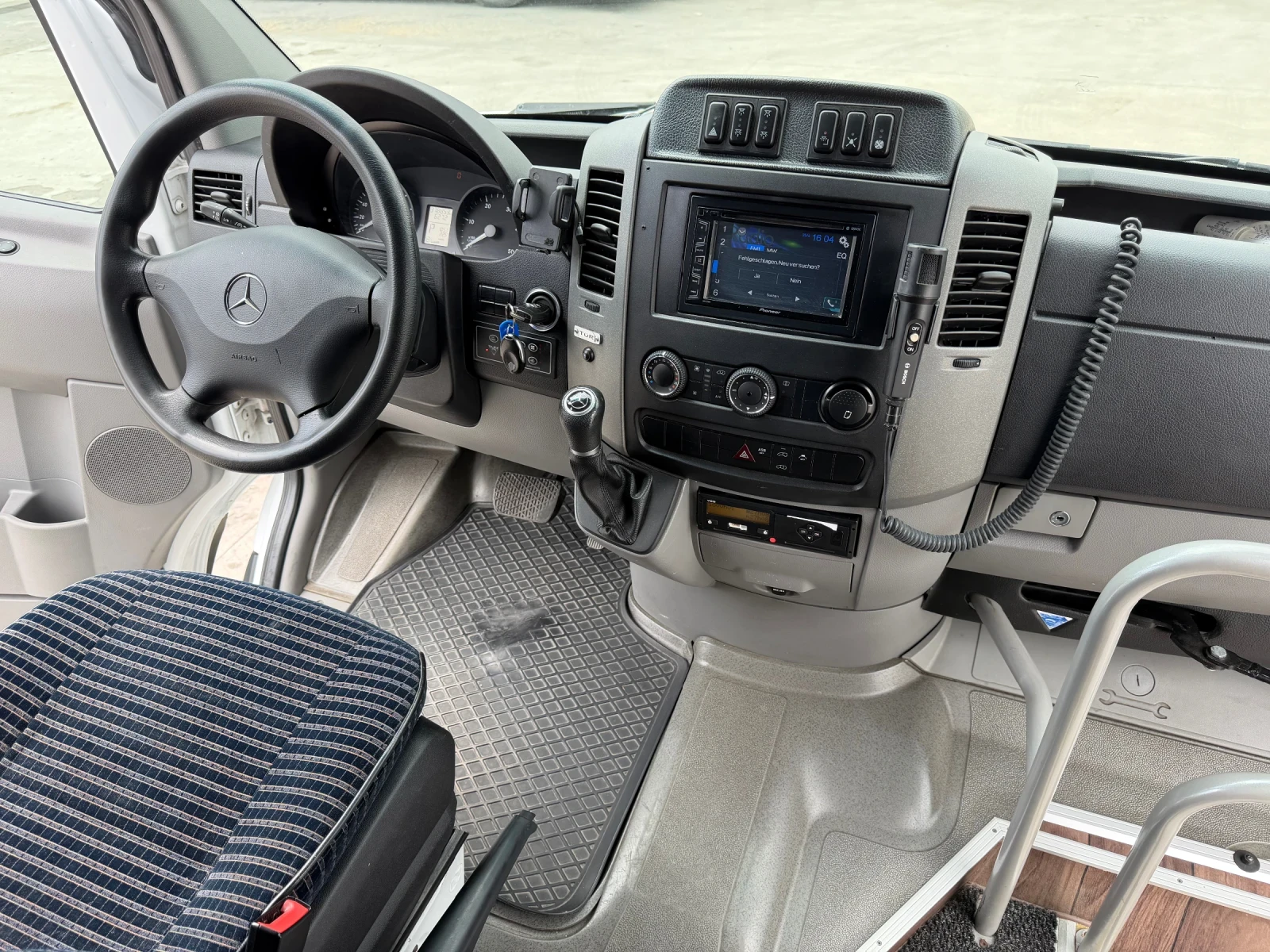 Mercedes-Benz Sprinter 516 Altas дълбок багажник, снимка 14 - Бусове и автобуси - 54493233