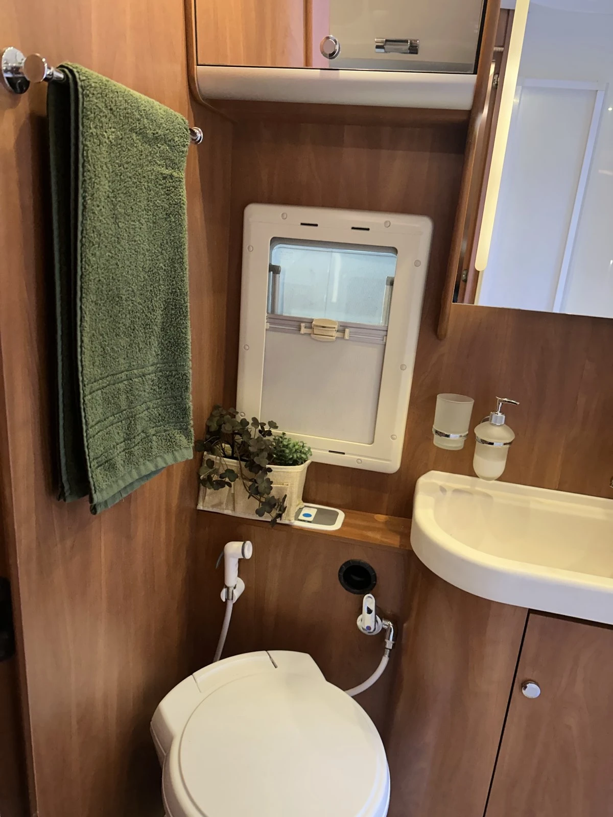 ������ Laika KREOS 4009 | Mobile.bg � ����������� 16