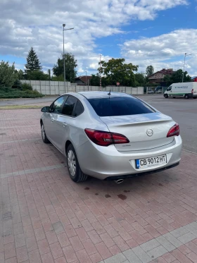 Opel Astra 1.4 Turbo 140hp sedan, снимка 5