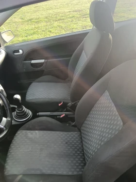 Ford Fiesta 1.3i климатик 70к - 1250 € / 2444.79 лв. - 51759457 10