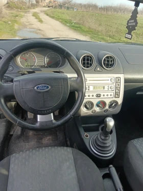 Ford Fiesta 1.3i климатик 70к - 1250 € / 2444.79 лв. - 51759457 11