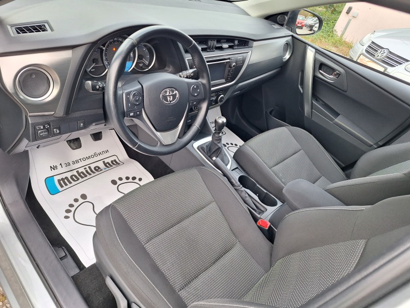 Toyota Auris 1.4 d-4d 90ks 6 sk kamera panorama!, снимка 10 - Автомобили и джипове - 42795827