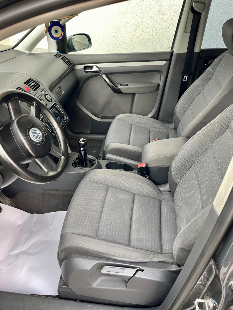 VW Touran 1.9 105, снимка 11 - Автомобили и джипове - 47458930