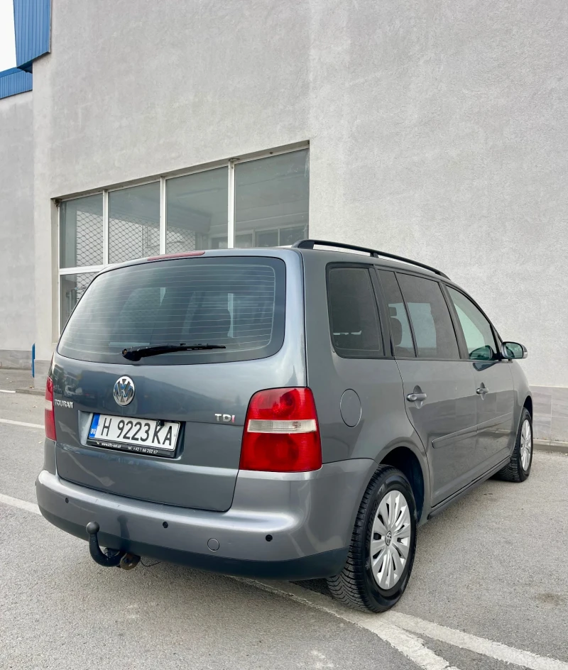 VW Touran 1.9 105, снимка 5 - Автомобили и джипове - 47458930