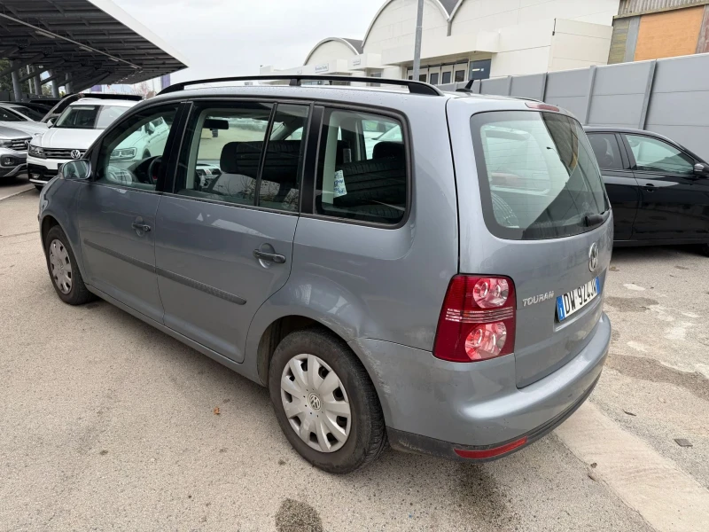 VW Touran 1.6I 102кс, снимка 2 - Автомобили и джипове - 48105072